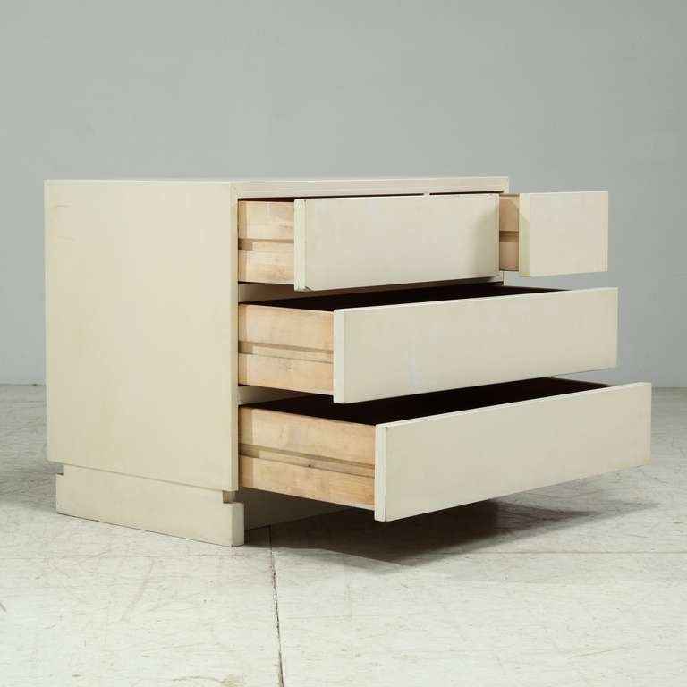 Mid-Century Modern 1950s Artek freestanding chest of drawers in white