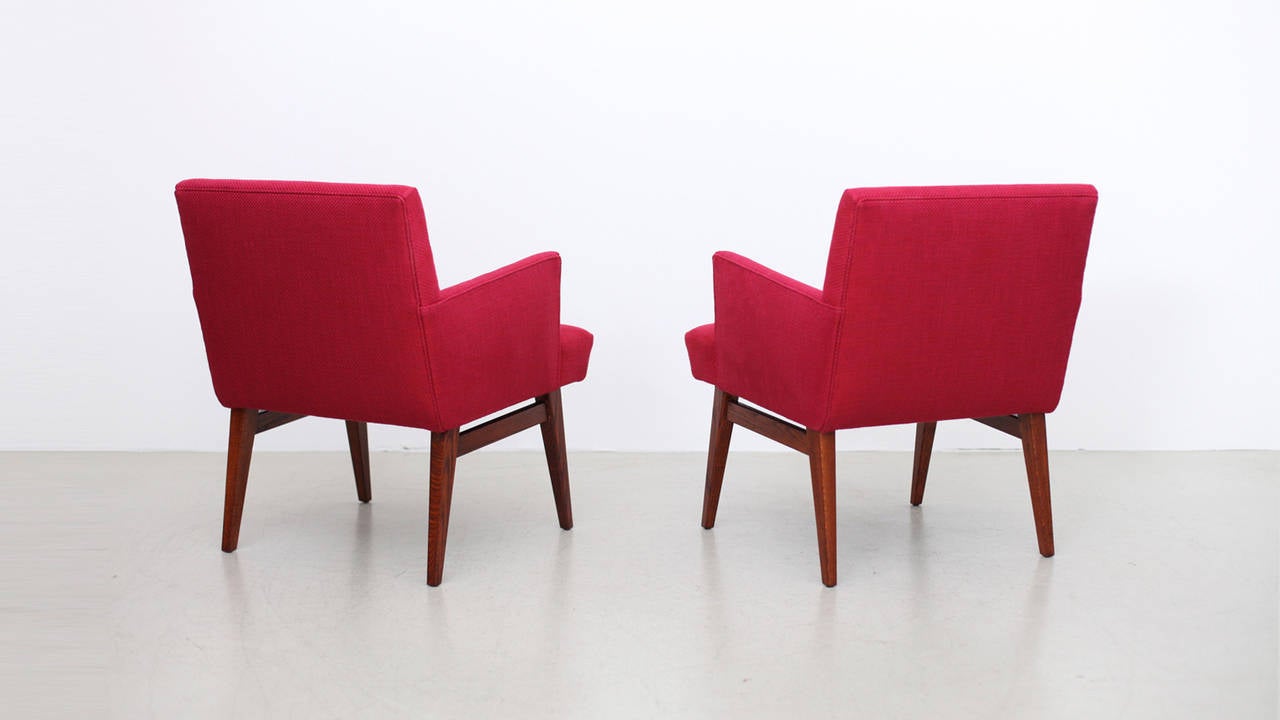 Mid-Century Modern Pair of new upholstered mid century Arm Chairs with oak base, USA, 1950s For Sale