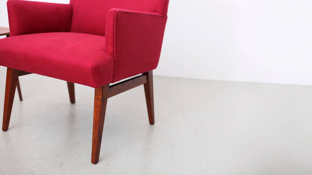 Mid-20th Century Pair of new upholstered mid century Arm Chairs with oak base, USA, 1950s For Sale