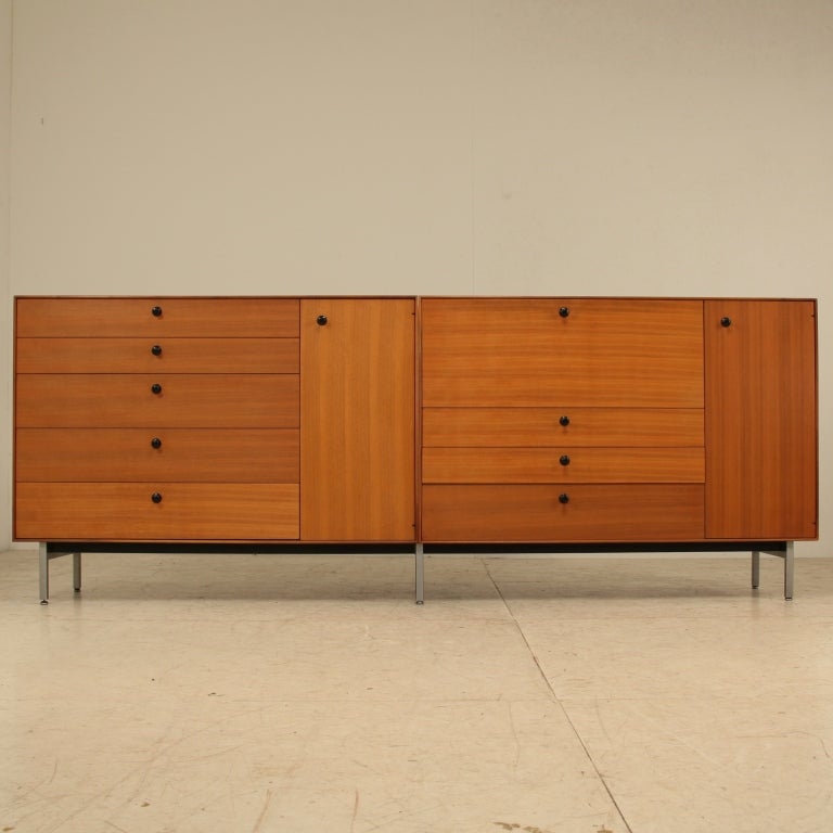 Large and perfect original condition custommade storage unit from the thin edge line by George Nelson for Herman Miller. It is a very complete set with 8 large drawers and a drop down desk. The interior of the desk is also splended, 5 small drawers,