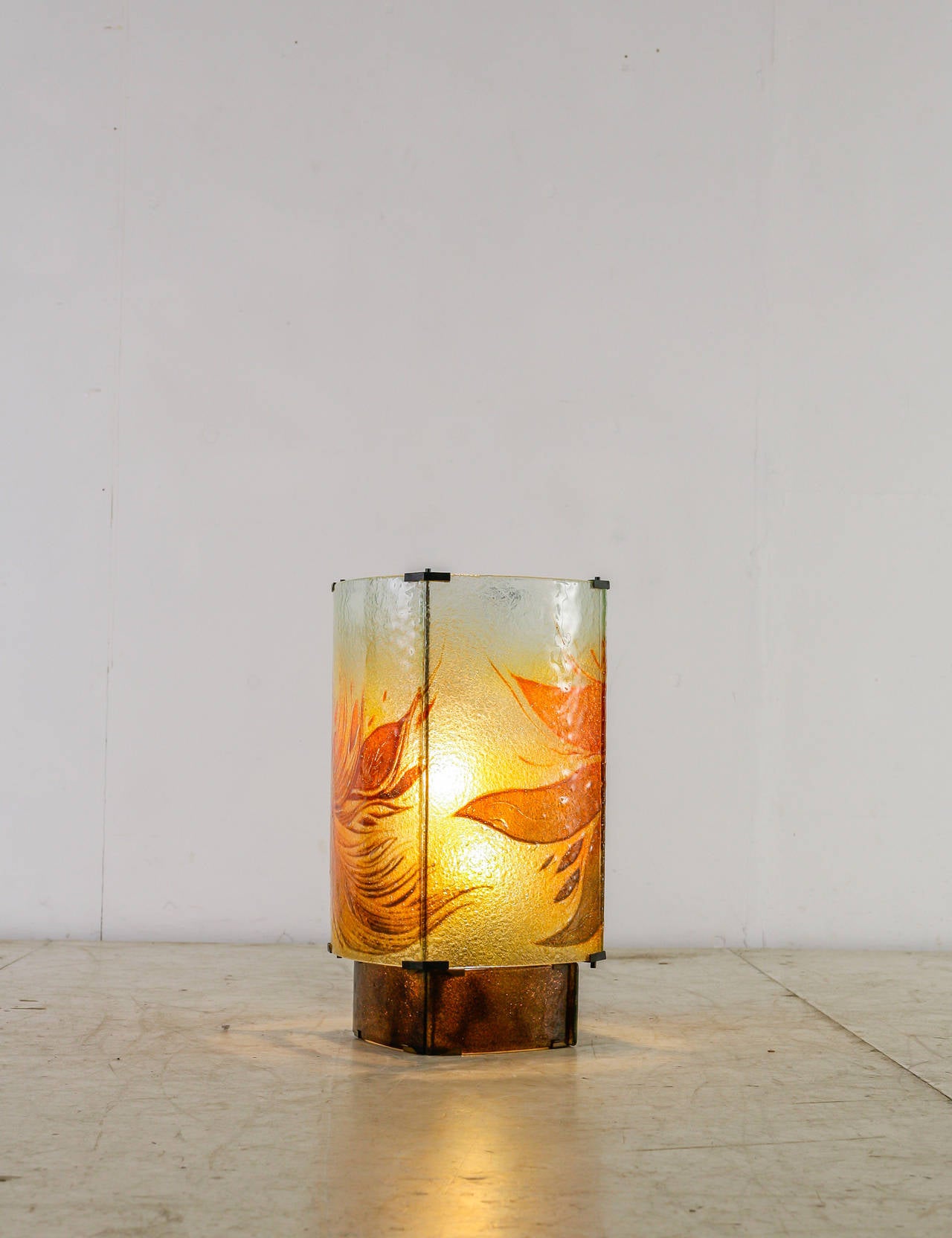 Pair of Large 1960s Glass Floor Lamps with Flower Motif For Sale 2