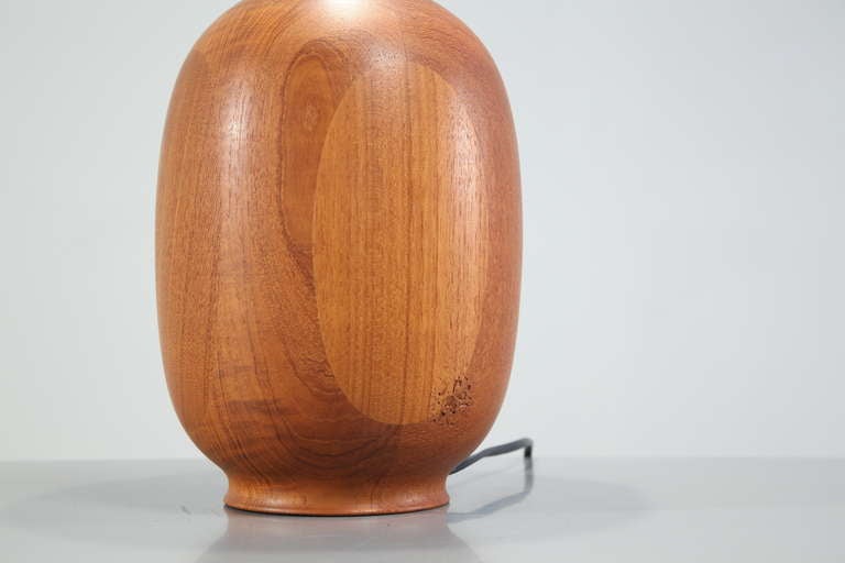 Mid-20th Century Danish Wooden Vase Shaped Base Table Lamp, 1960s For Sale