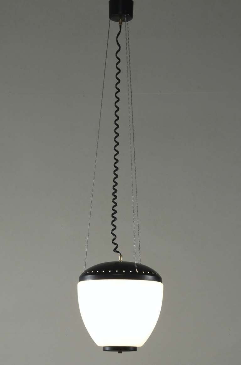 Large onion shaped stilnovo chandelier with three ballchains. Metal and