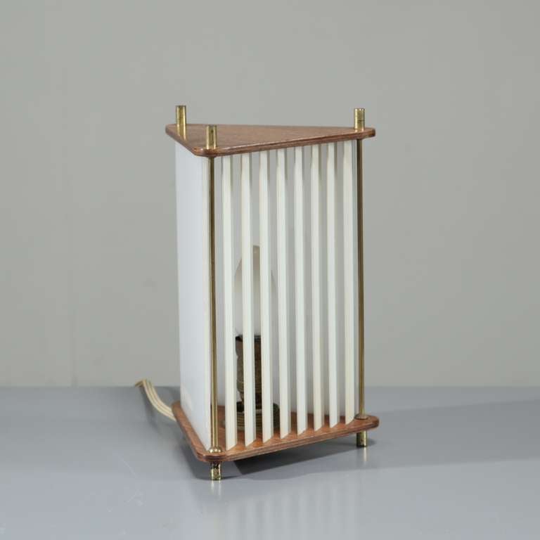 Mid-Century Modern Ib Fabiansen attributed triangle teak and plexiglass table or bed lamp, 1960s For Sale