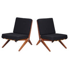 Rare walnut pair of Scissor type 92 lounge chairs by Pierre Jeaneret for Knoll