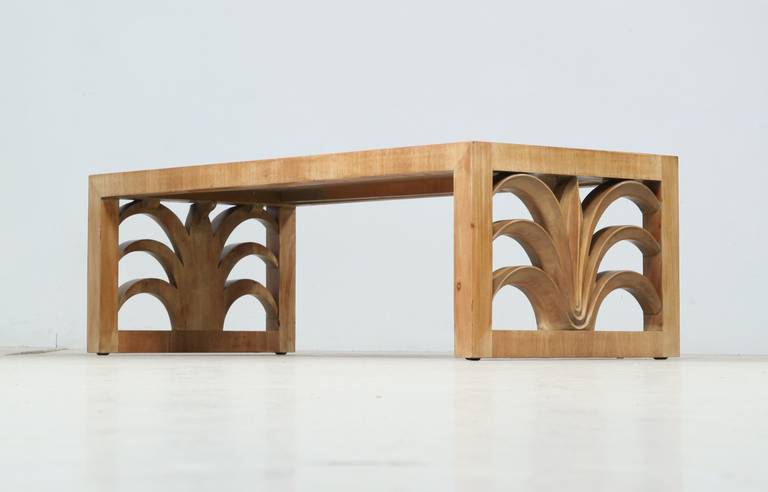 Mid-Century Modern Robsjohn-Gibbings Bench with Carved Acanthus Leafs