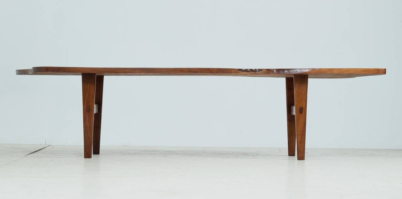 Handcrafted Walnut Bench In Excellent Condition For Sale In Maastricht, NL