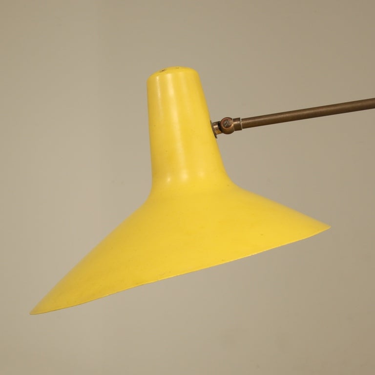 Stilnovo Yellow Metal Extendable Kite Lamp. Italy, 1950s In Excellent Condition For Sale In Maastricht, NL