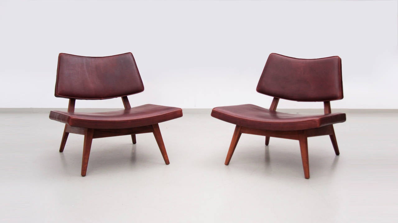 American Rare Jens Risom Walnut Slipper Lounge Chairs in Leather