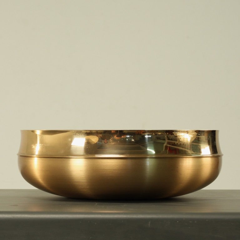 Scandinavian Modern Handmade Brass bowl by Tapio Wirkkala for Kultakeskus Oy For Sale