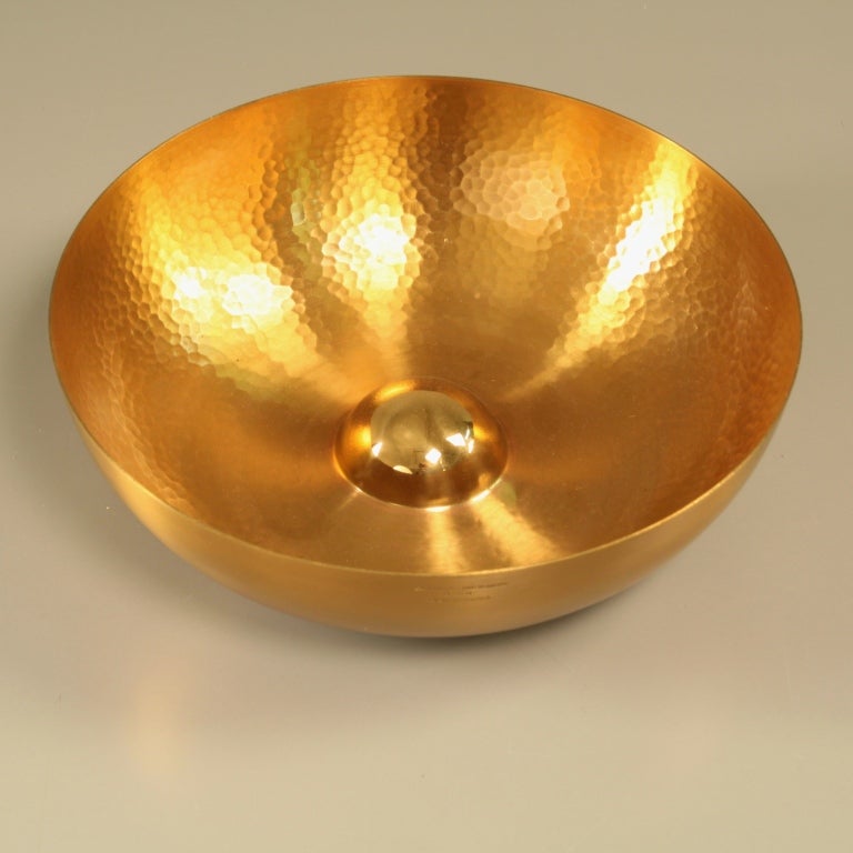 Handplated brass fruitbowl by Tapio Wirkkala for Kultakeskus Oy In Excellent Condition For Sale In Maastricht, NL