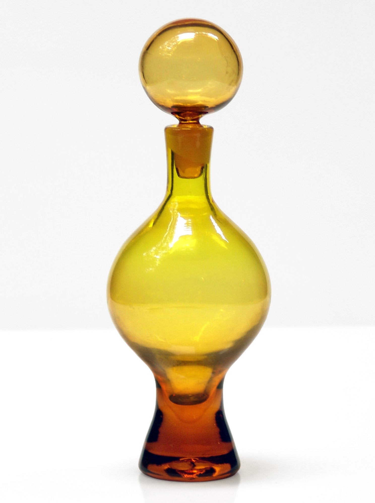 1962 Jonquil Decanter by Wayne Husted for the Blenko Glass Co. For Sale