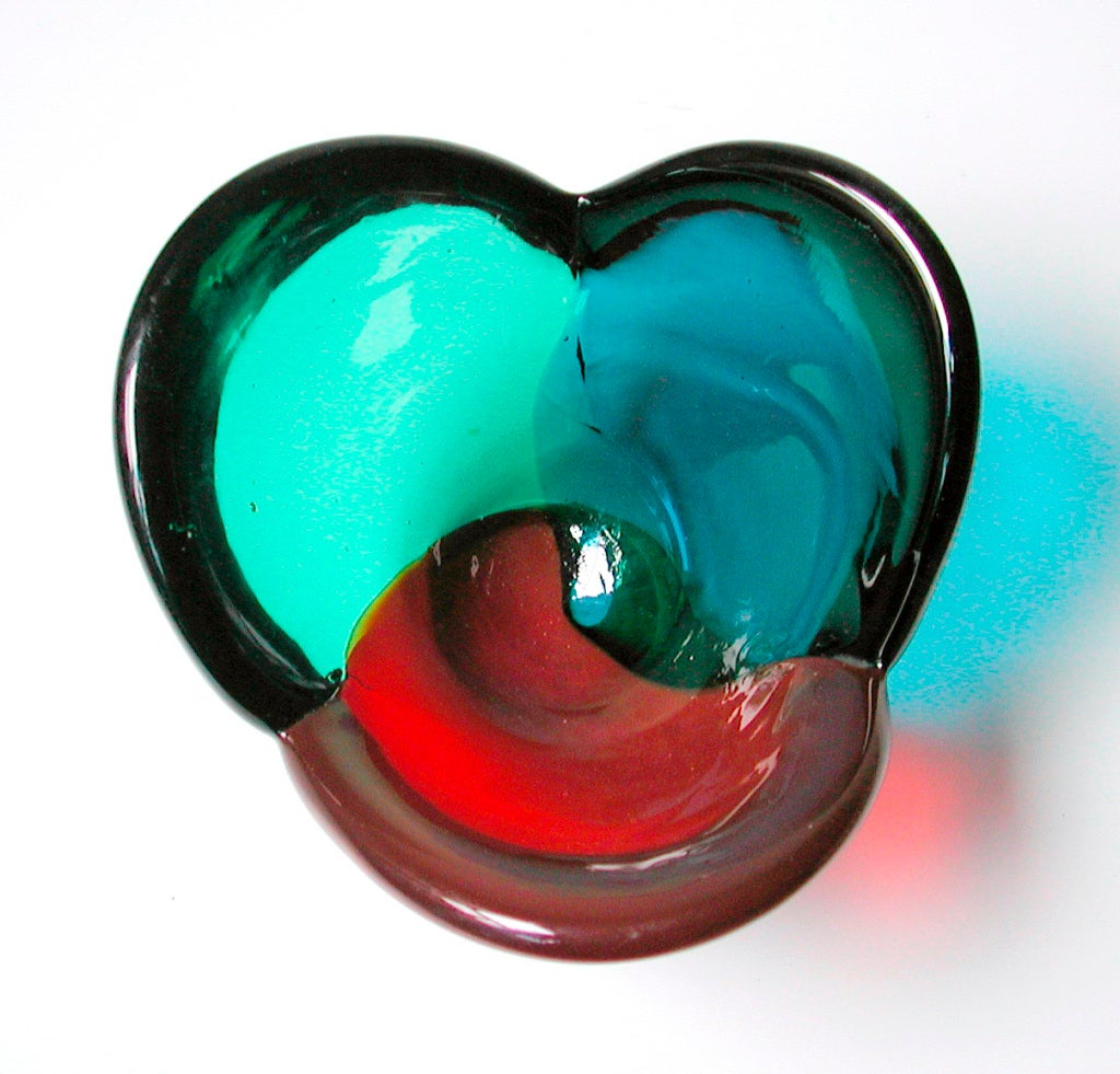 American Tri-Color Disk Petal bowl from 1958 by Wayne Husted for Blenko
