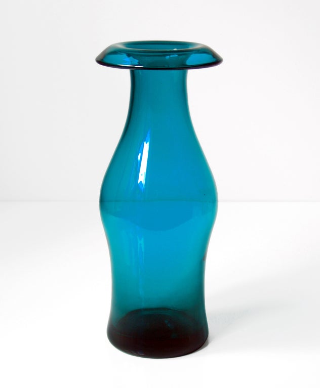 _____
(Items shown in groupings are also available individually, please email to inquire.)

This rare and unusual color, Peacock, is one of the few distinctive colors introduced by artist Joel Philip Myers.

LEFT: Vase with flared downturned
