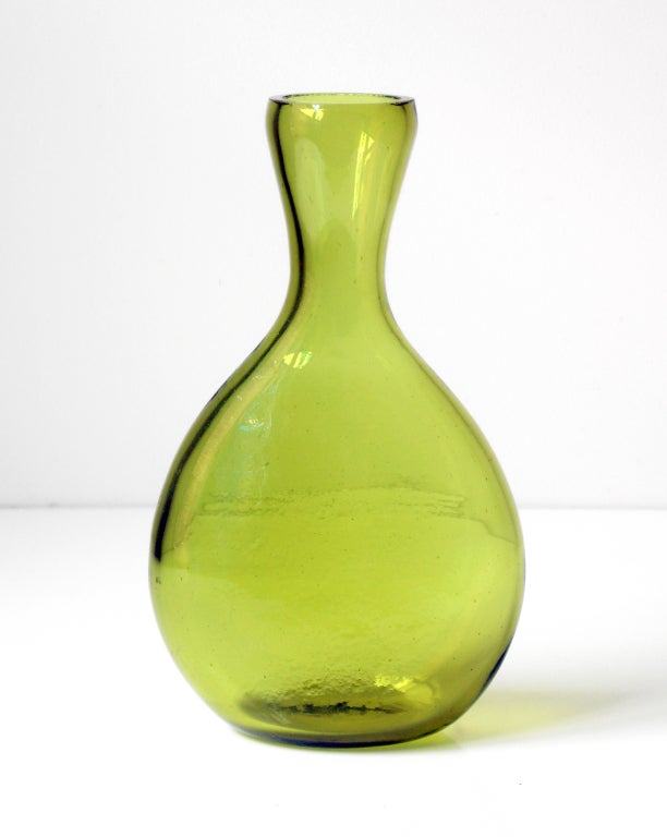 Group of Chartreuse vases by Winslow Anderson for Blenko. In Excellent Condition For Sale In New York, NY