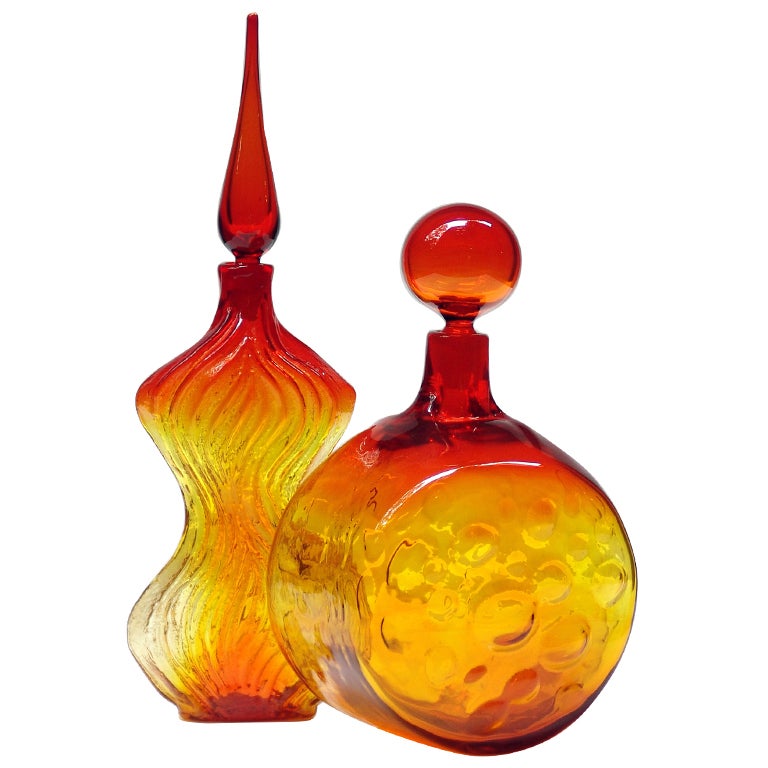 Pair of scupltural Amberina decanter by Wayne Husted for Blenko For Sale