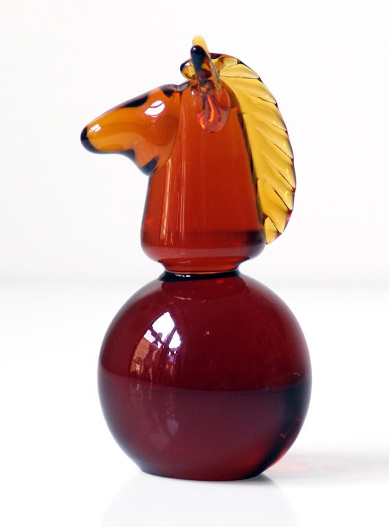 ______

(Items also available individually, please email to inquire.)

LEFT: figural paperweight in the form of a horse's head on a ball base, designed by Joel Philip Myers in 1971, made for 1 year only.
Design #711E in Wheat, pictured in the