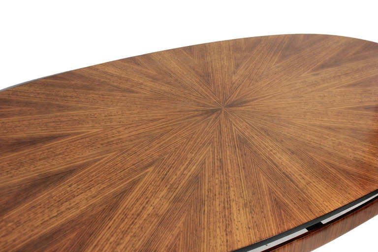 An Exceptional Dining Table In The Style Of Ico Parisi In Excellent Condition In Kent, Dover
