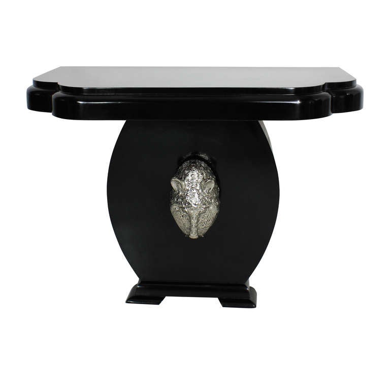 20th Century A Pair Of Large Black Lacquered Art Deco Consoles With Life Size Silver Leopard Heads
