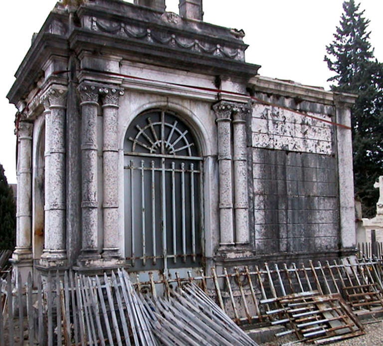 Renaissance Revival Mausoleum of the Dutruc Family circa 1880 For Sale