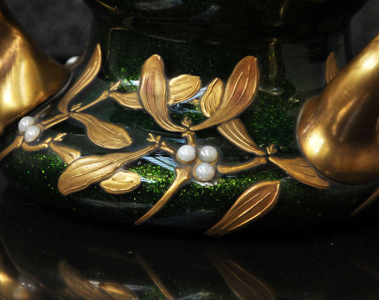 Art Glass vase with mistletoe decor by Montjoye Saint-Denis Manufacture, circa 1990 In Excellent Condition In Saint Ouen, FR