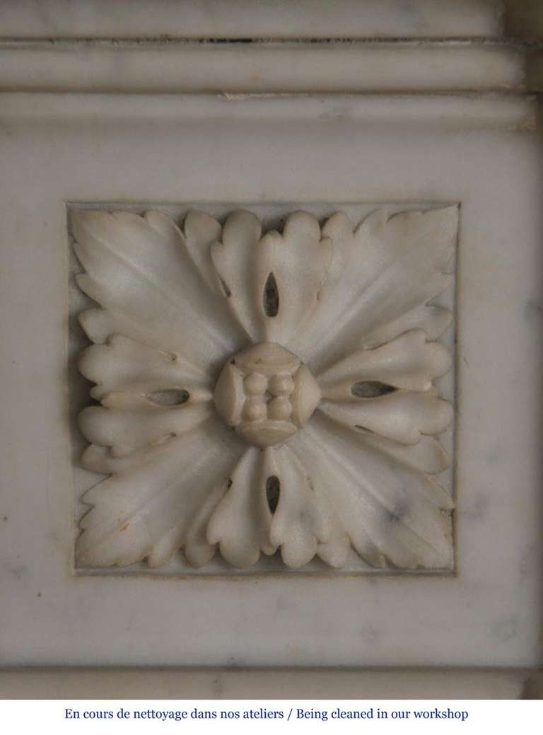 Antique Louis XVI Style Fireplace with Carved Foliages in Carrara Marble, Period 19th Century 5
