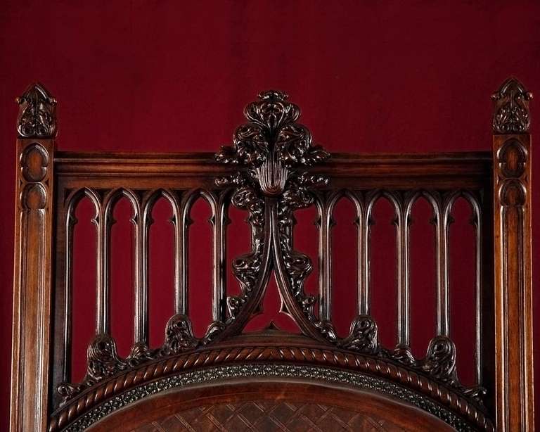 Neo-Gothic Armchair of Carved Walnut and Embossed Leather, 19th Century 2