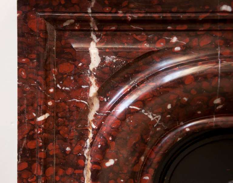 Antique Louis XIV style fireplace made out Red Griotte marble, 19th c. In Good Condition In Saint Ouen, FR