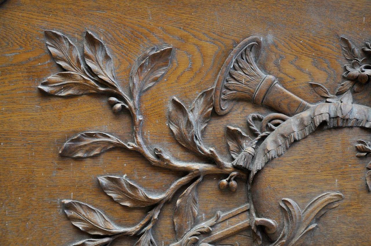 Louis XVI Style Carved Oak Wood Door Pediment, 19th Century In Good Condition In Saint Ouen, FR