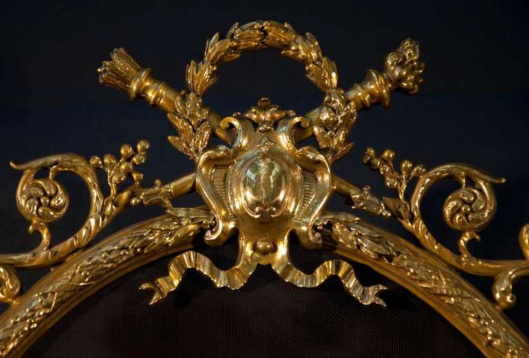 Louis XVI style gilded bronze fire screen made by Charles Casier, 19th c. In Excellent Condition In Saint Ouen, FR