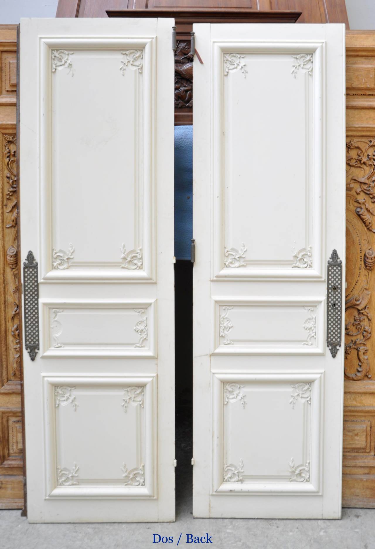Pair of Carved Oak Double Doors from the 19th Century 3
