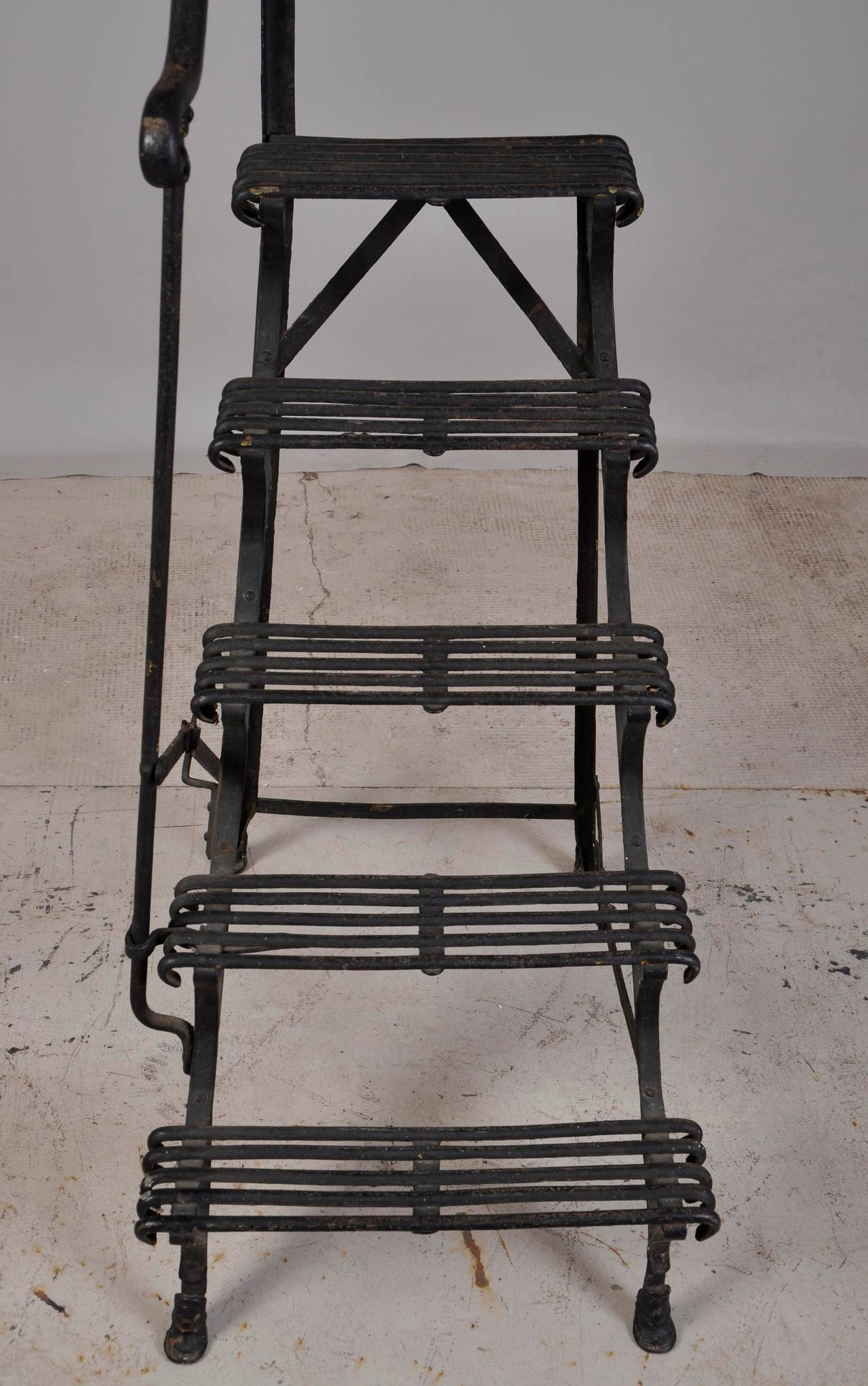 Napoleon III 19th Century Greenhouse Stepladder in Arras Bent Iron