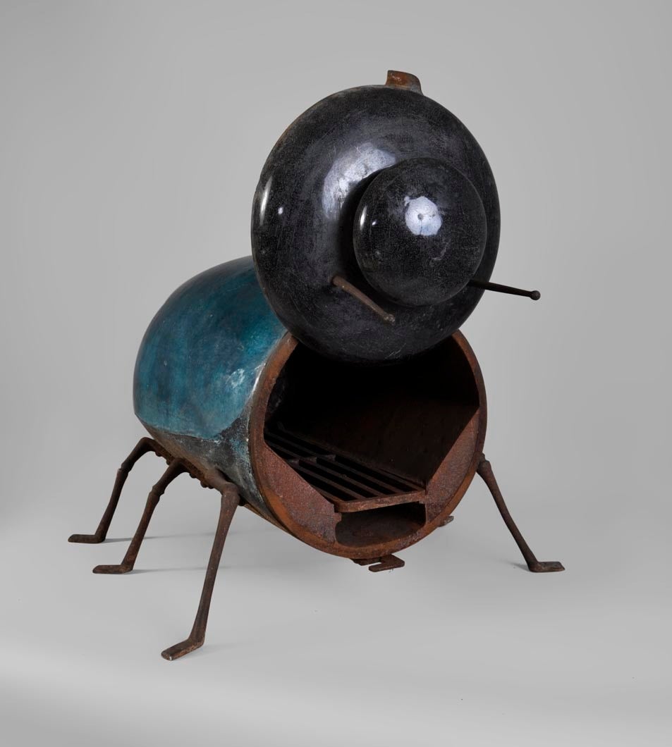 Zoomorphic Enameled Cast Iron Stove in a Form of a Scarab, 19th Century In Excellent Condition In Saint Ouen, FR