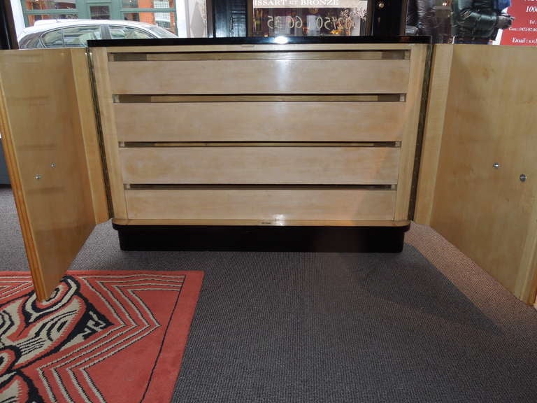 Mid-20th Century Art Deco Cabinet/Chest of Drawers