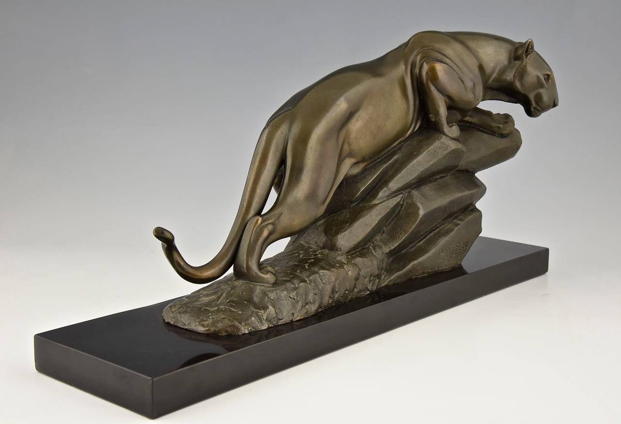 Art Deco Sculpture of a Panther by M. Leducq, France, 1935 In Good Condition In Antwerp, BE