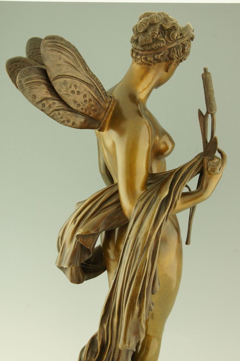 Impressive bronze sculpture of a nymph by Mathurin Moreau, 1865. In Good Condition In Antwerp, BE