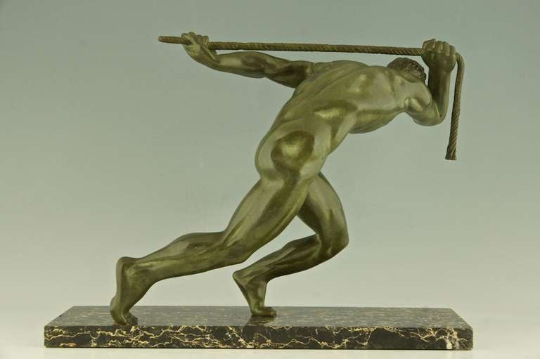 Milieu du XXe siècle Sculpture en bronze Art déco d'un nu masculin par Maurice Guiraud-Rivière, 1930