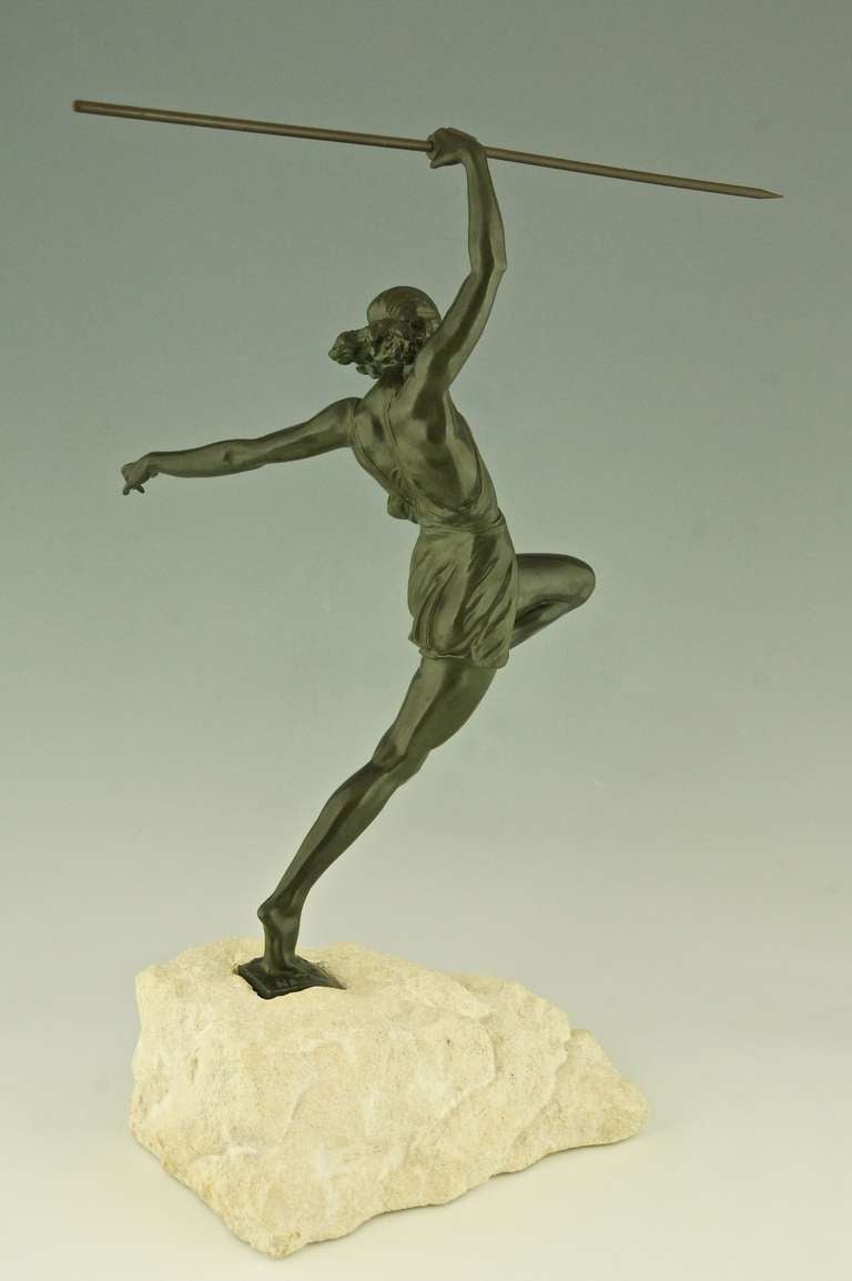 Art Deco female javelin thrower by Pierre Le Faguays, France 1935. In Excellent Condition In Antwerp, BE