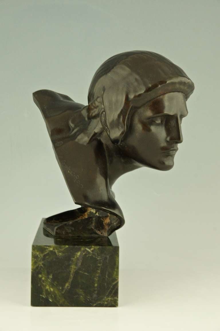 20th Century Art Deco bronze bust Gladiator by Constant Roux, Susse freres foundry, 1920.