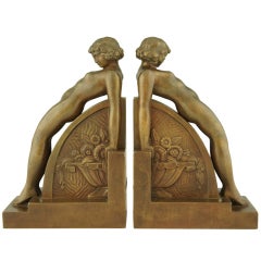 Antique A pair of Art Deco bookends with nudes by F. Bazin