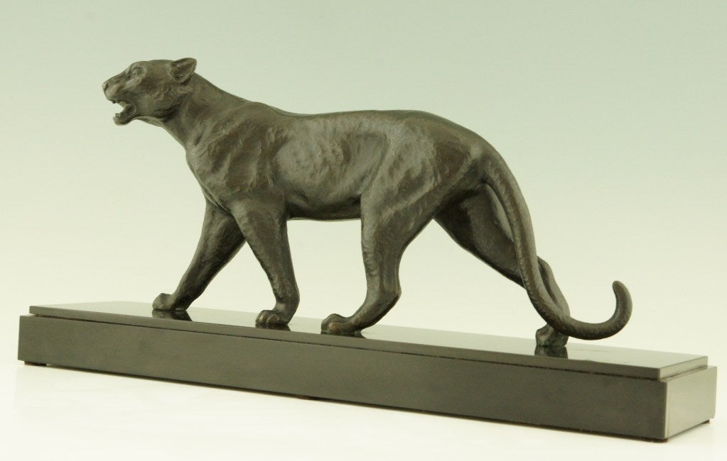 Panthère en bronze Art Déco par Guy. 3