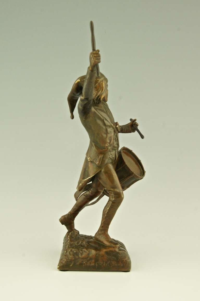 A bronze of a drummer boy by Léon Fagel, France 1905. In Good Condition In Antwerp, BE