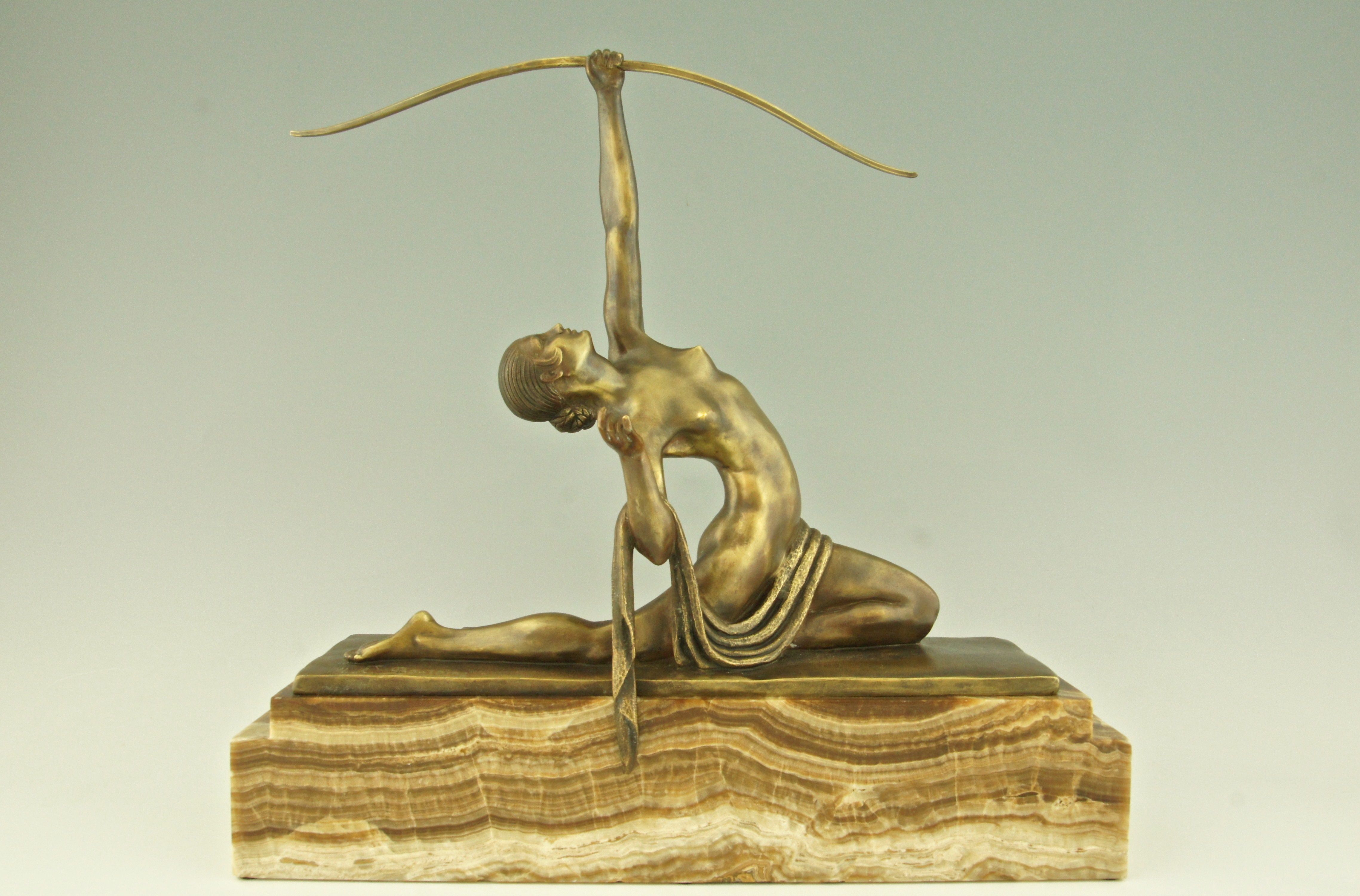 Art Deco bronze sculpture of a female archer by Marcel Bouraine 1930
