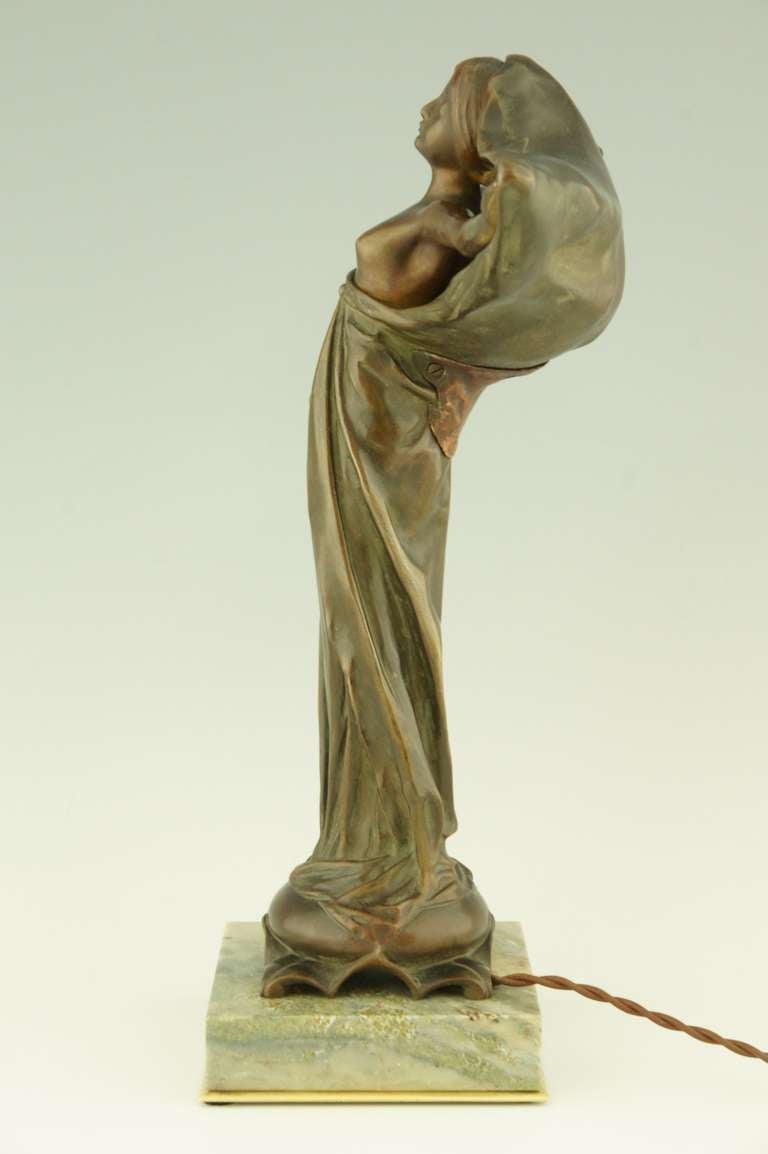 Art Nouveau figural bronze lamp by Victorin Sabatier, France 1900. In Good Condition In Antwerp, BE