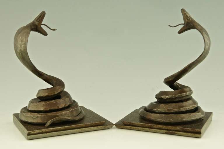 Pair of Art Deco Wrought Iron Cobra Bookends by Edgar Brandt In Good Condition In Antwerp, BE
