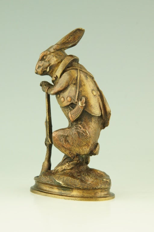 Fedex shipping: $ 95.

Bronze of a hare dressed as a hunter, leaning on a gun.
By Arson, Alphonse Alexandre. Born in Paris, 1822-1882.

“The dictionary of sculptors in bronze” by James Mackay. Antique collectors club.
“Les bronzes de XIXe