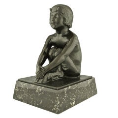 Art-Deco-Skulptur eines sitzenden weiblichen Satyrs von Paul Silvestre