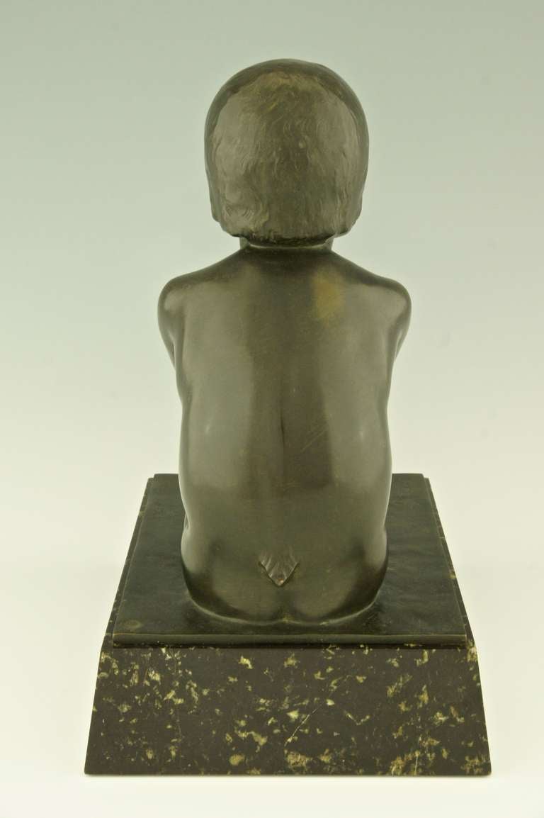 Français Sculpture Art déco d'une satyre féminine assise par Paul Silvestre