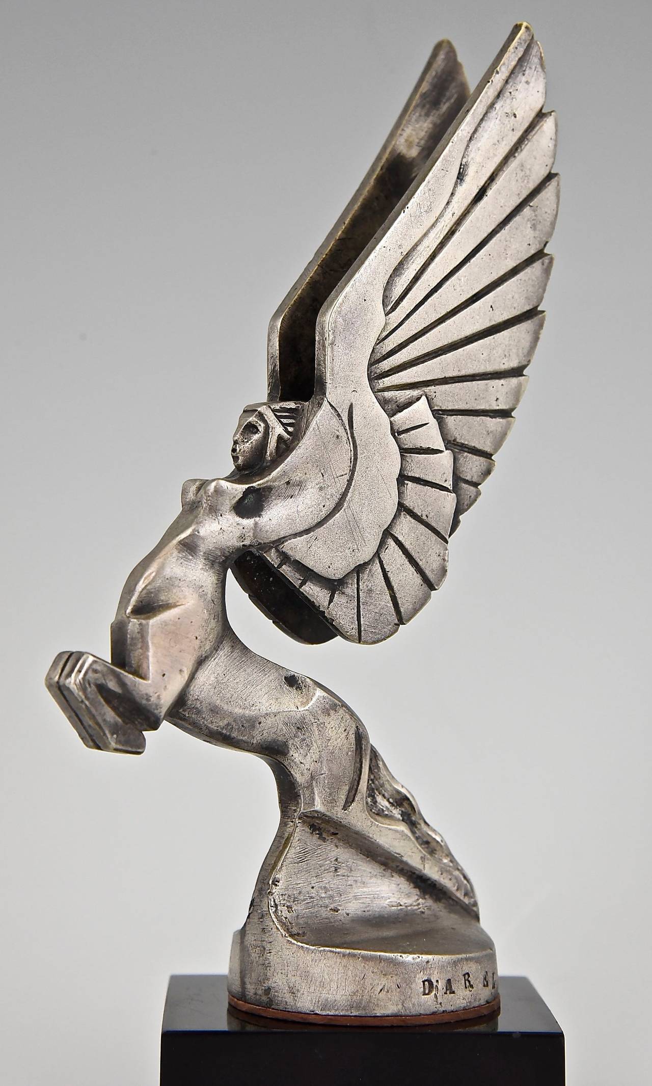 Art déco Sculpture Centauride Sculpture Mascotte De Voiture En Bronze Art Déco Français par Darel 1925