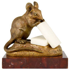 Sculpture ancienne en bronze d'une souris avec du fromage par Clovis Masson 1880